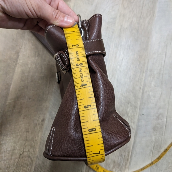 Tommy Hilfiger Small Brown Leather Bag - Picture 5 of 13